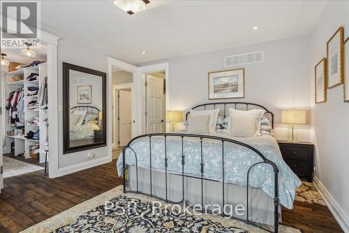 109 Ontario Avenue, Hamilton (Stinson), ON - Indoor Photo Showing Bedroom