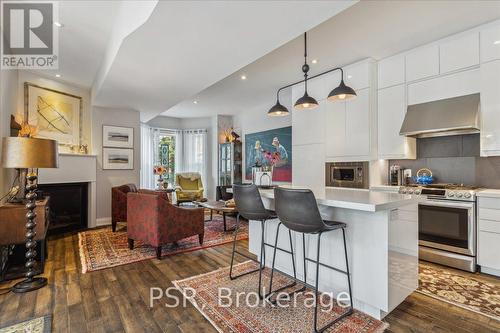 109 Ontario Avenue, Hamilton (Stinson), ON - Indoor Photo Showing Kitchen With Upgraded Kitchen