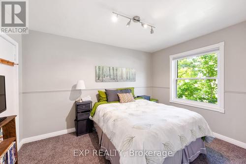 150 Harley Street, London, ON - Indoor Photo Showing Bedroom