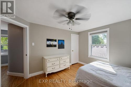 150 Harley Street, London, ON - Indoor Photo Showing Bedroom