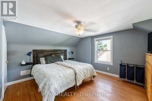 150 Harley Street, London, ON - Indoor Photo Showing Bedroom