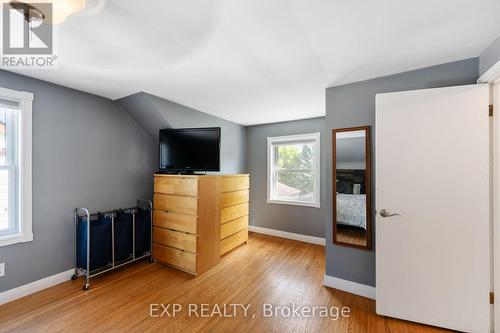 150 Harley Street, London, ON - Indoor Photo Showing Bedroom