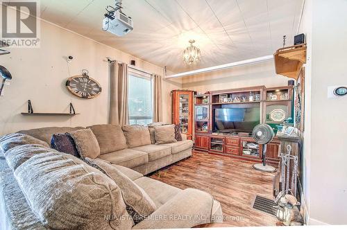 1085 Frances Street, London, ON - Indoor Photo Showing Living Room