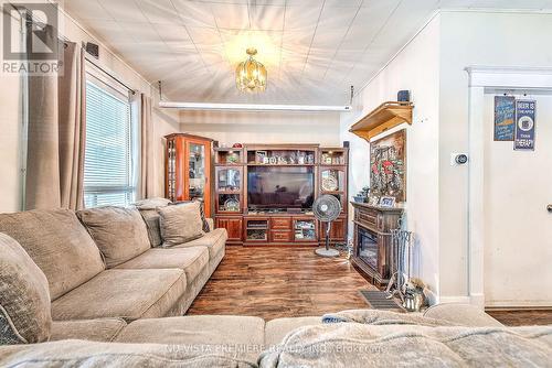 1085 Frances Street, London, ON - Indoor Photo Showing Living Room