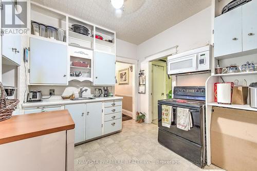 1085 Frances Street, London, ON - Indoor Photo Showing Kitchen