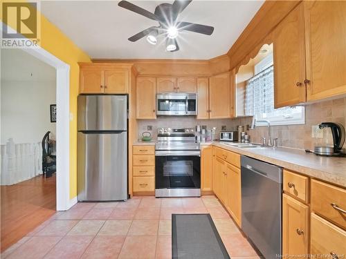 207 Diligent Drive, Riverview, NB - Indoor Photo Showing Kitchen