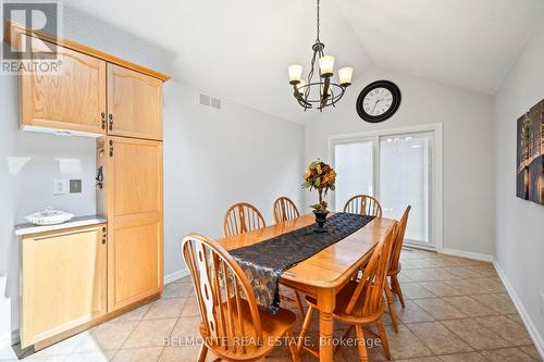 21 Caleche Avenue, Clarington (Courtice), ON - Indoor Photo Showing Dining Room