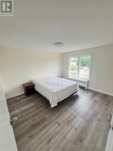 House - 214 Toronto Avenue, Oshawa (Central), ON - Indoor Photo Showing Bedroom