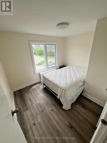 House - 214 Toronto Avenue, Oshawa (Central), ON - Indoor Photo Showing Bedroom