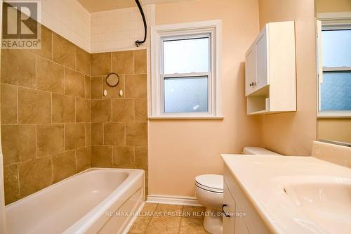 576 King George Street, Peterborough (Otonabee), ON - Indoor Photo Showing Bathroom