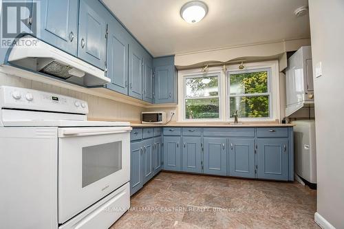 576 King George Street, Peterborough (Otonabee), ON - Indoor Photo Showing Kitchen