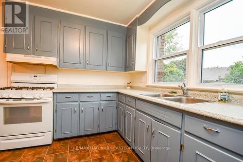 576 King George Street, Peterborough (Otonabee), ON - Indoor Photo Showing Kitchen With Double Sink