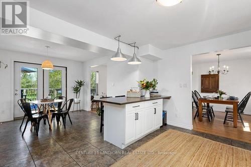 986 Black Road, Prince Edward County (Sophiasburgh), ON - Indoor Photo Showing Dining Room