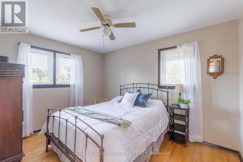 880 Clinton Avenue, Douro-Dummer, ON - Indoor Photo Showing Bedroom