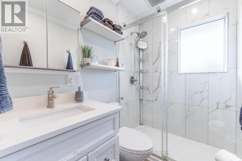 880 Clinton Avenue, Douro-Dummer, ON - Indoor Photo Showing Bathroom