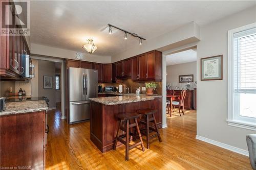 433 8Th Avenue A E, Owen Sound, ON - Indoor Photo Showing Kitchen