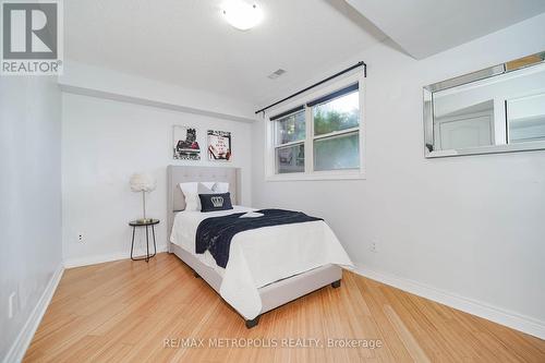 D - 4177 Lawrence Avenue E, Toronto (West Hill), ON - Indoor Photo Showing Bedroom