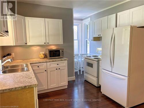 319928 Kemble Rock Road, Georgian Bluffs, ON - Indoor Photo Showing Kitchen With Double Sink