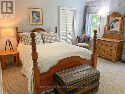 319928 Kemble Rock Road, Georgian Bluffs, ON - Indoor Photo Showing Bedroom