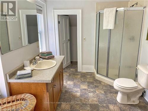 319928 Kemble Rock Road, Georgian Bluffs, ON - Indoor Photo Showing Bathroom