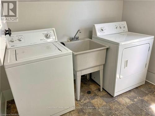 319928 Kemble Rock Road, Georgian Bluffs, ON - Indoor Photo Showing Laundry Room