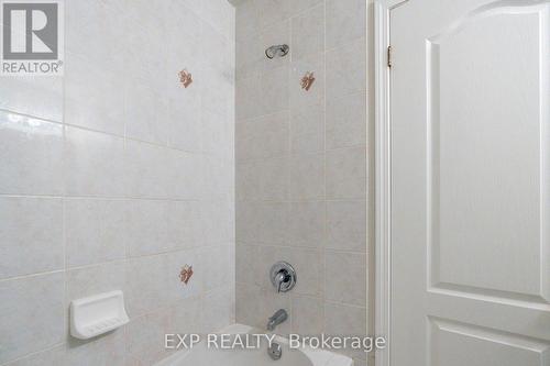 39 - 75 Prince William Way, Barrie (Innis-Shore), ON - Indoor Photo Showing Bathroom