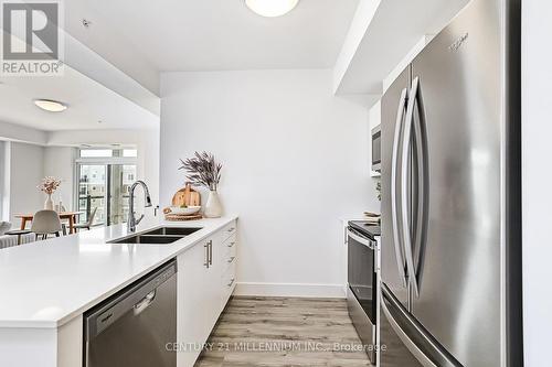 324 - 4 Kimberly Lane, Collingwood, ON - Indoor Photo Showing Kitchen With Double Sink With Upgraded Kitchen