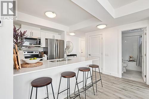 324 - 4 Kimberly Lane, Collingwood, ON - Indoor Photo Showing Kitchen