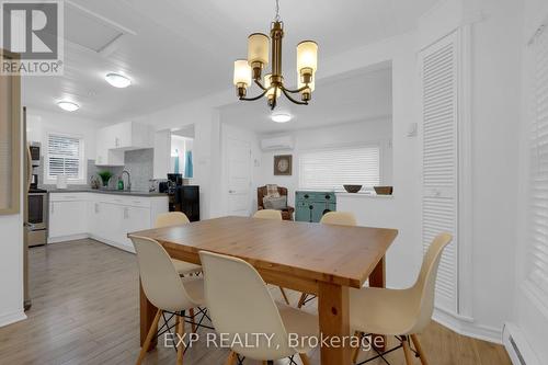 4 Oliver Drive, Tiny, ON - Indoor Photo Showing Dining Room