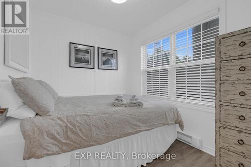 4 Oliver Drive, Tiny, ON - Indoor Photo Showing Bedroom