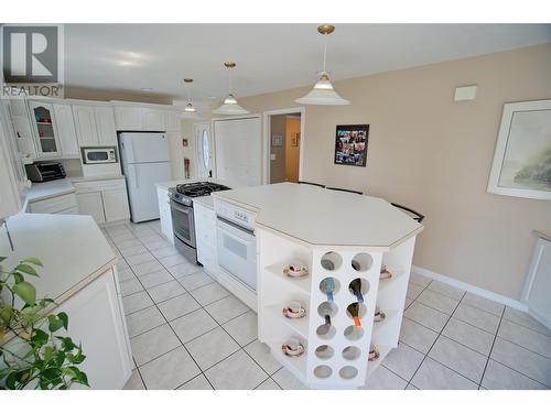 150 Deerview Crescent, Princeton, BC - Indoor Photo Showing Kitchen