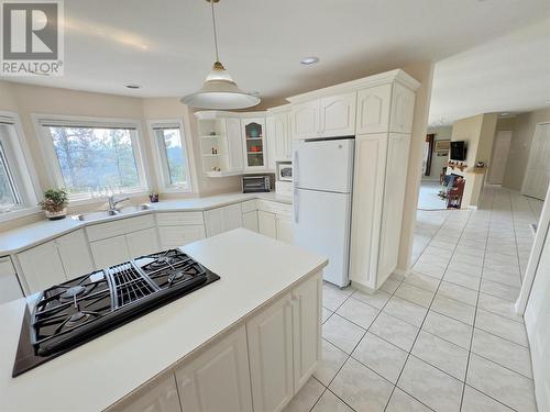 150 Deerview Crescent, Princeton, BC - Indoor Photo Showing Kitchen With Double Sink