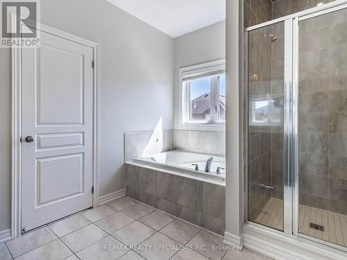 3 Frampton Road, Brampton (Northwest Brampton), ON - Indoor Photo Showing Bathroom