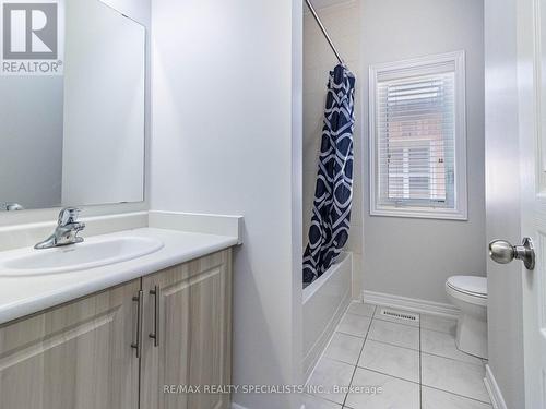 3 Frampton Road, Brampton (Northwest Brampton), ON - Indoor Photo Showing Bathroom