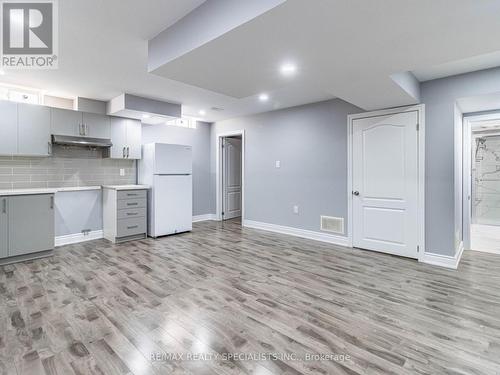 3 Frampton Road, Brampton, ON - Indoor Photo Showing Kitchen