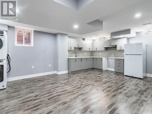 3 Frampton Road, Brampton, ON - Indoor Photo Showing Kitchen