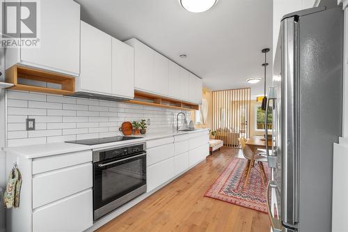 48 Empire Avenue, St. John'S, NL - Indoor Photo Showing Kitchen With Upgraded Kitchen