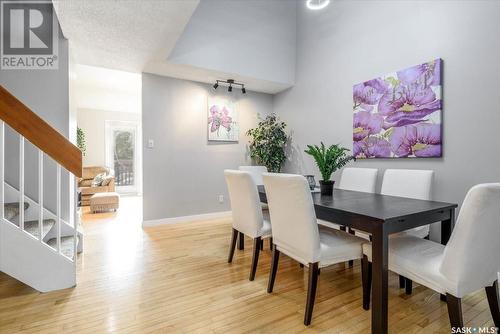 E 2 Lincoln Drive, Regina, SK - Indoor Photo Showing Dining Room