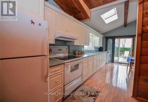 13924 Kennedy Road, Caledon, ON - Indoor Photo Showing Kitchen