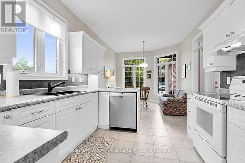 417 Hyde Park Road, London, ON - Indoor Photo Showing Kitchen With Double Sink