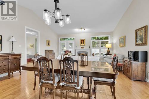 417 Hyde Park Road, London, ON - Indoor Photo Showing Dining Room