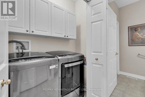 417 Hyde Park Road, London, ON - Indoor Photo Showing Laundry Room