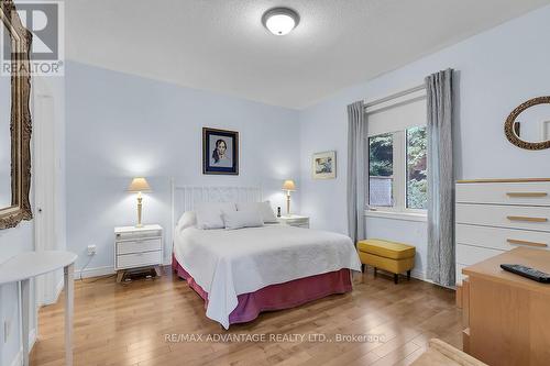 417 Hyde Park Road, London, ON - Indoor Photo Showing Bedroom