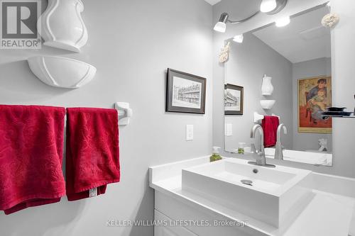 Main 2pc Powder Room - 1571 Beaverbrook Avenue, London, ON - Indoor Photo Showing Bathroom