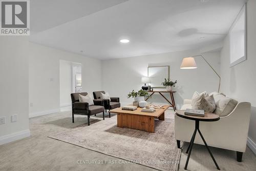 1890 Fountain Grass Drive, London, ON - Indoor Photo Showing Living Room