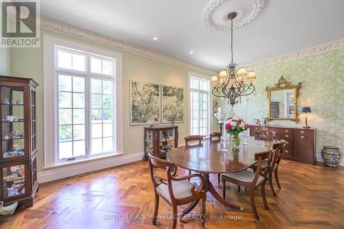 8995 Parkhouse Drive, Strathroy-Caradoc (Mount Brydges), ON - Indoor Photo Showing Dining Room