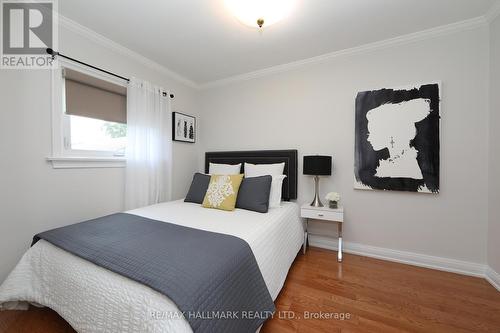 15 Smallwood Drive, Toronto (Downsview-Roding-Cfb), ON - Indoor Photo Showing Bedroom