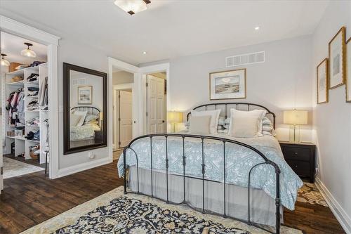 109 Ontario Avenue, Hamilton, ON - Indoor Photo Showing Bedroom