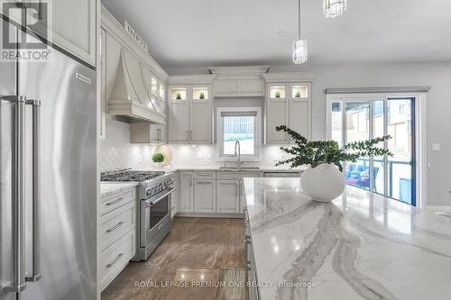 1177 Meadowlark Ridge, London, ON - Indoor Photo Showing Kitchen With Stainless Steel Kitchen With Upgraded Kitchen