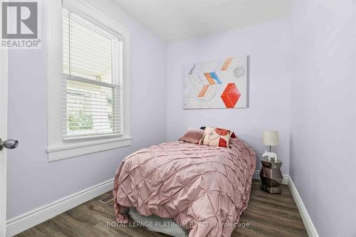 292 Grey Street, London, ON - Indoor Photo Showing Bedroom